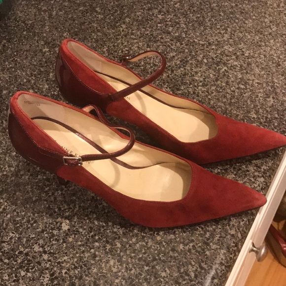 Red suede heels - Picture 1 of 2